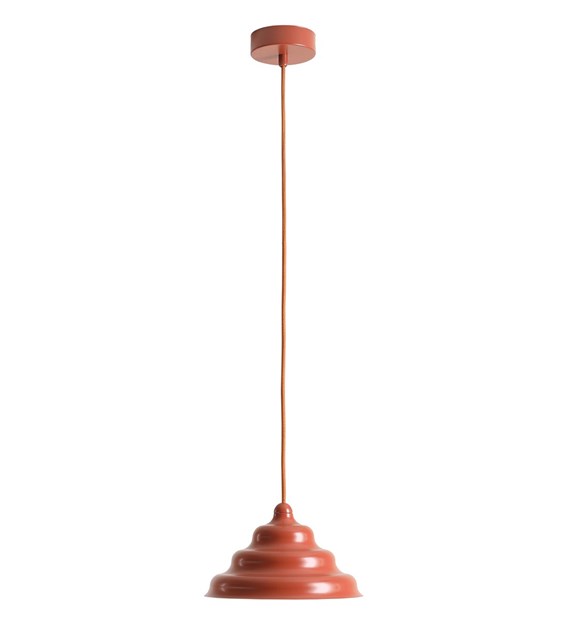 Wave Ø23 Naranja Lámpas de techo De Artera - La pantalla metálica ondulada de color marrón rojizo proporciona una hermosa distribución de la luz hacia abajo y, por lo tanto, es perfecta para colgarla sobre la mesa del comedor o la encimera de la cocina.