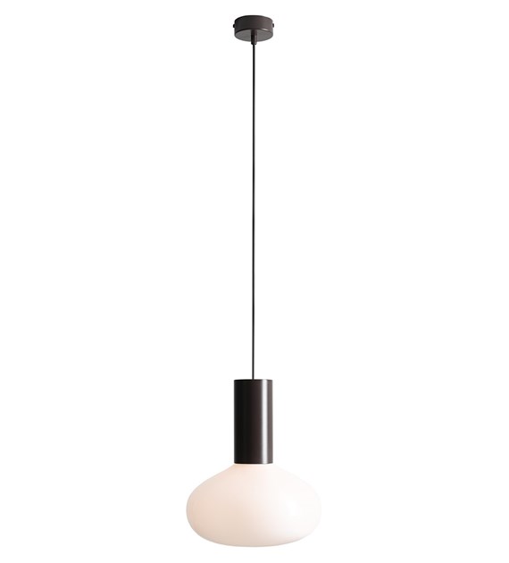 Imagen ampliada de Flo Ø26 Marrón oscuro Lámpas de techo De Artera - Presenta un elegante marco marr&oacute;n oscuro y una pantalla redonda de vidrio blanco que emite una luz suave y agradable.
