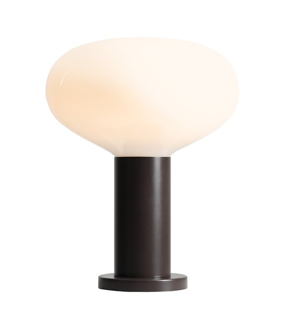 Imagen ampliada de Flo 33cm Marrón oscuro lámpara de mesa De Artera - Presenta un elegante marco marr&oacute;n oscuro y una pantalla redonda de vidrio blanco que emite una luz suave y agradable.
