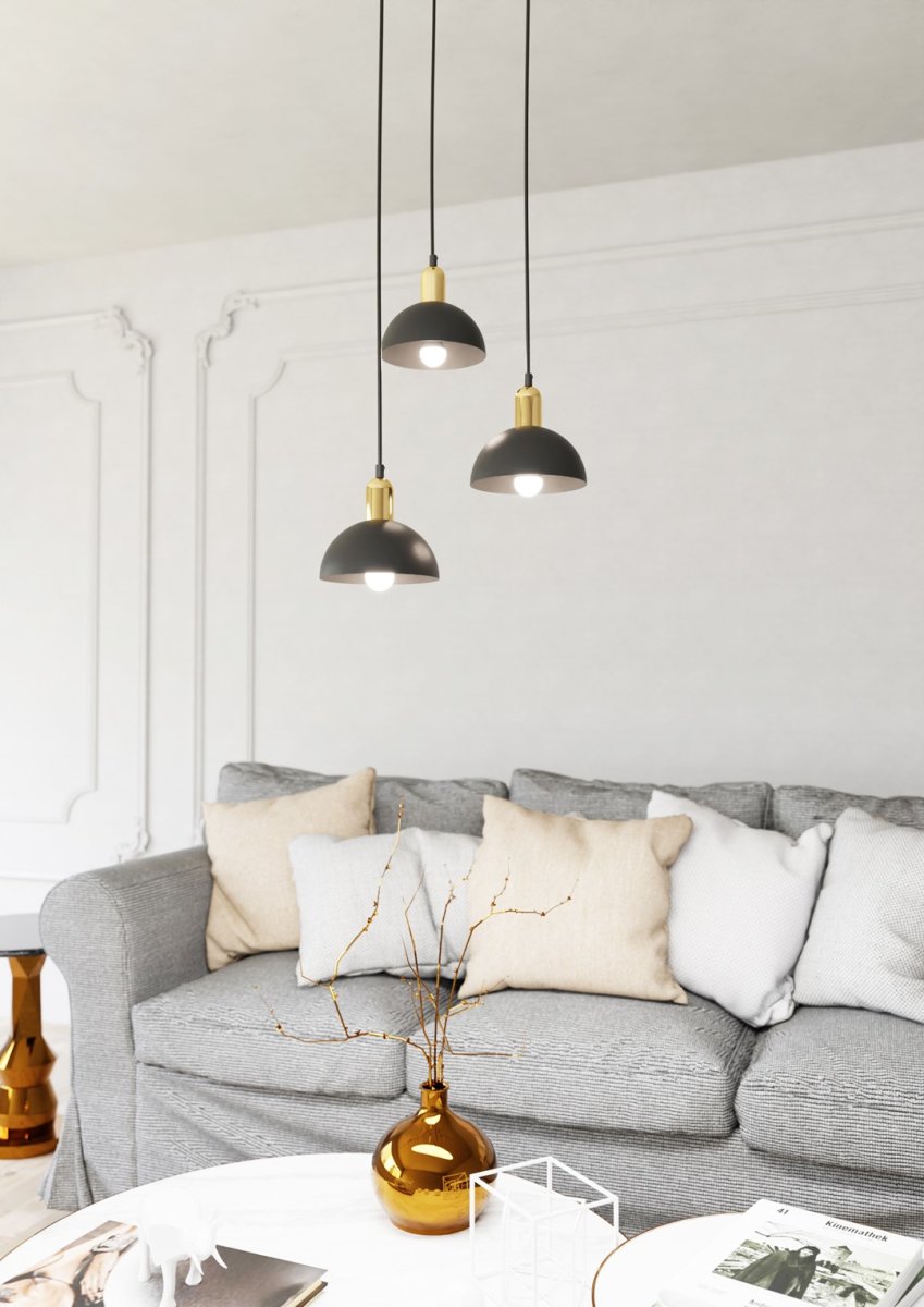 Moto Ø30 Negro Lámpas de techo De Emibig Lighting - Las pantallas de metal crudo le dan a la l&aacute;mpara un car&aacute;cter distintivo, mientras que los detalles de color dorado a&ntilde;aden calidez y elegancia sutil.