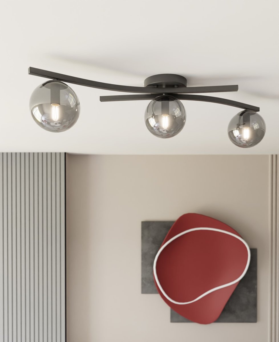 Opus 84cm Color humo plafón De Emibig Lighting - La forma sencilla y las c&uacute;pulas de cristal ahumado confieren a la estancia suavidad y ligereza, mientras que la l&aacute;mpara difunde una luz agradable y difusa.