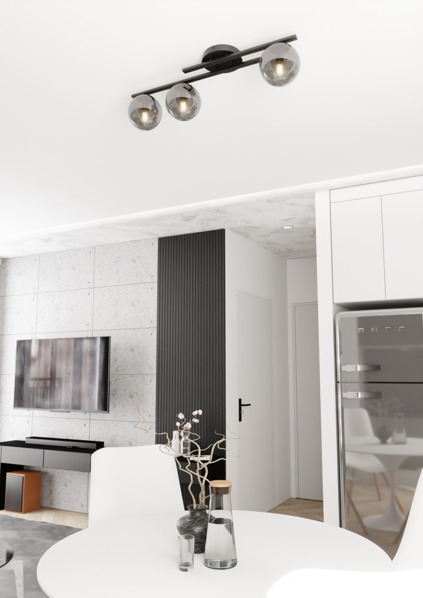 Kairo 74cm Negro/Ahumado plafón De Emibig Lighting - Una l&aacute;mpara de techo moderna con c&uacute;pulas esf&eacute;ricas de color humo sobre un elegante marco negro.