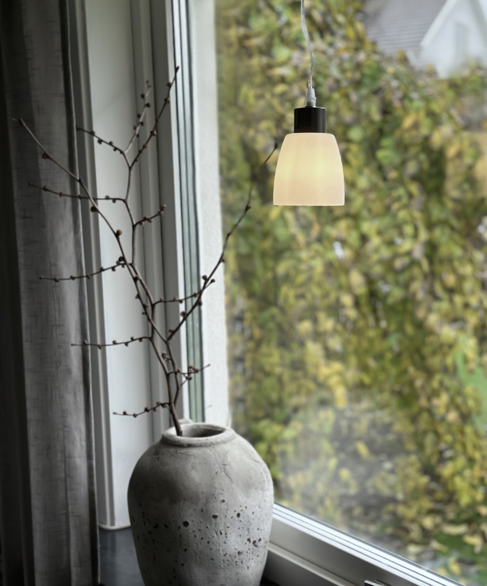 Småland Ø10 Blanco lámpara de ventana De Aneta Lighting - La l&aacute;mpara tiene un cable de 4 metros de largo con interruptor y enchufe UE.