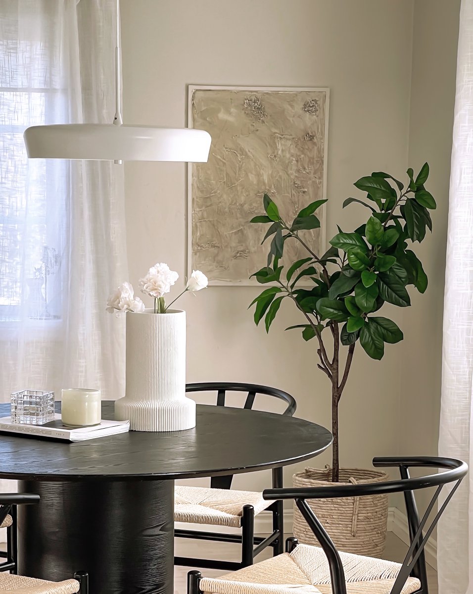 ETA Ø45 Blanco Lámpas de techo De Aneta Lighting - Florón de techo fabricado en plástico blanco para suspensión con gancho, con bloque de terminales, montable con enchufe de lámpara.