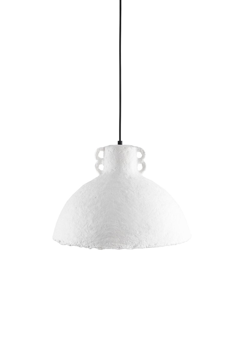 Maché Ø30 Blanco Lámpas de techo De Globen Lighting - La luminaria dispone de un cable textil negro de 120 cm de longitud y una caja de techo de pl&aacute;stico negro, conector corona para conexi&oacute;n al techo no incluido.