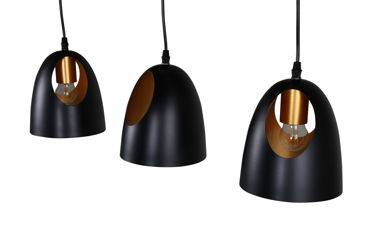 Elda 75cm Negro Lámpas de techo De Venture Design - Con tres pantallas en forma de c&uacute;pula y un interior de color cobre, crea un ambiente c&aacute;lido.