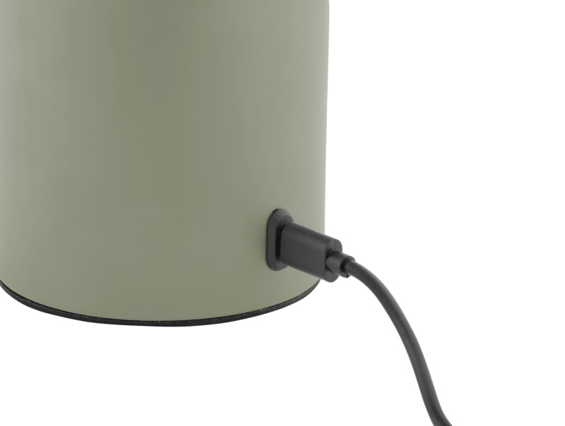 Camp LED 30cm Verde portátil De Leitmotiv - La lámpara es regulable mediante un práctico dial giratorio y se carga con el cable USB-C incluido.