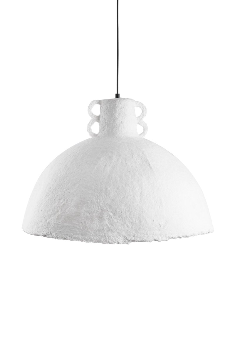 Maché Ø50 Blanco Lámpas de techo De Globen Lighting - La luminaria dispone de un cable textil negro de 120 cm de longitud y una caja de techo de pl&aacute;stico negro, conector corona para conexi&oacute;n al techo no incluido.
