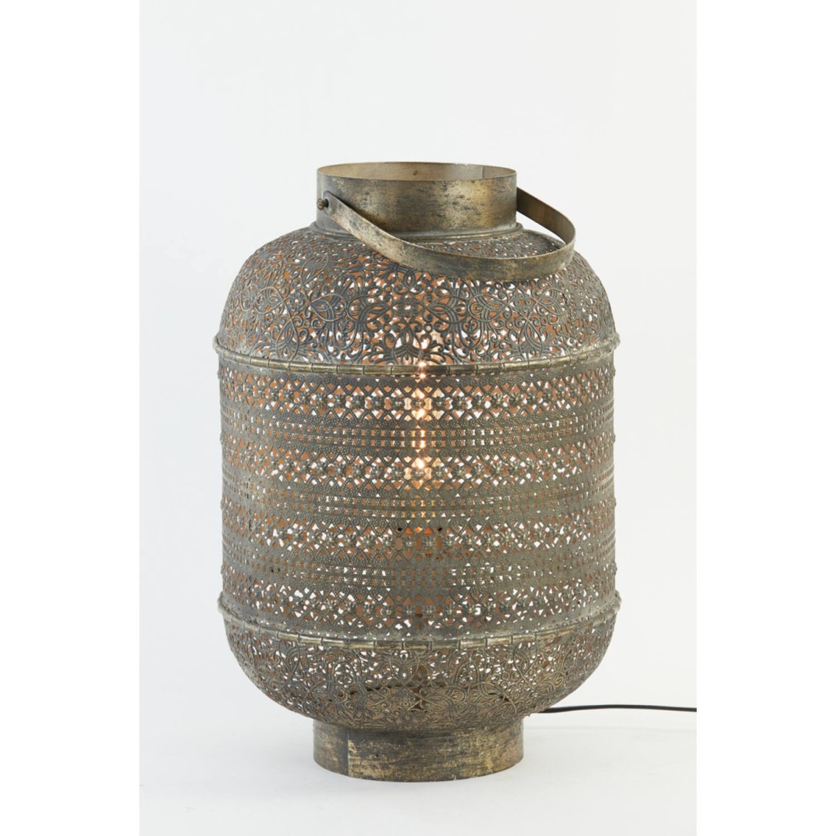Udupi 45cm Bronce lámpara de mesa De Light & Living - Los patrones decorativos difunden una luz encantadora y otorgan a la habitación una atmósfera lujosa y misteriosa.