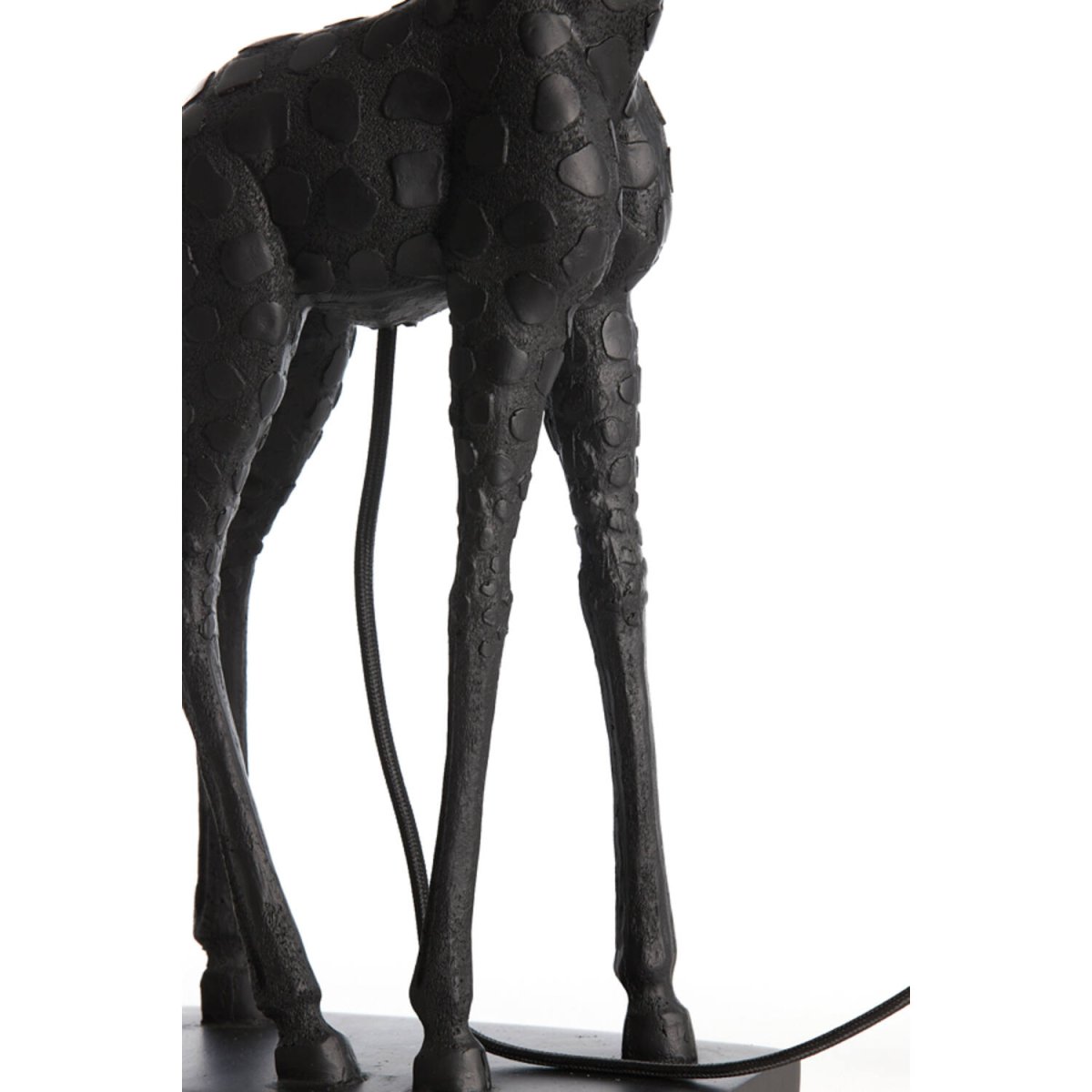 Giraffe 68cm Negro lámpara de mesa De Light & Living - La base de jirafa negra añade un toque encantador, mientras que la pantalla de color blanco crema crea una luz suave y agradable.