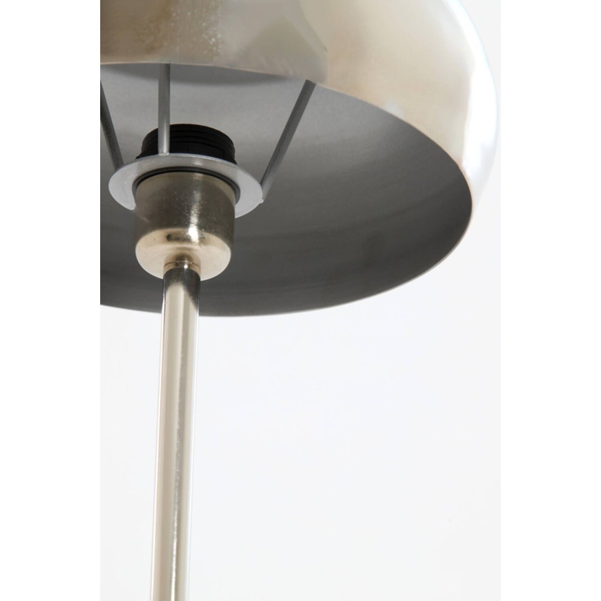 Surin 40cm Níquel lámpara de mesa De Light & Living - 