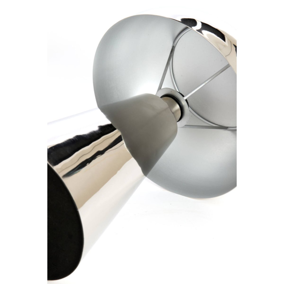 Surrina 40cm Níquel lámpara de mesa De Light & Living - 