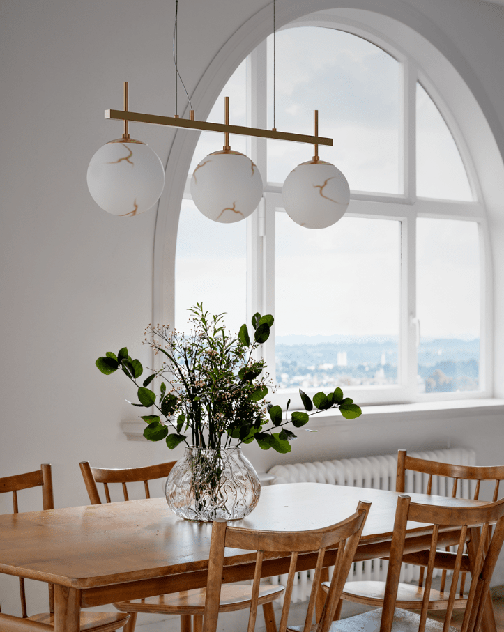 Bellagio 82cm Latón Lámpas de techo De By Rydéns - Los hermosos detalles de lat&oacute;n contribuyen a su ambiente lujoso y convierten a Bellagio en el centro de atenci&oacute;n de la habitaci&oacute;n.