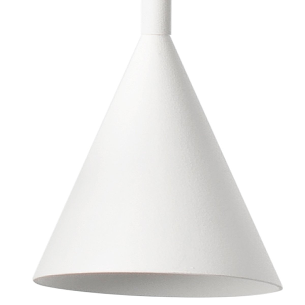 Anna Ø7 Blanco Lámpas de techo De Faro Barcelona - Su elegante dise&ntilde;o la hace ideal para resaltar zonas o detalles espec&iacute;ficos de una estancia; perfecta sobre armarios de cocina, mesas o como iluminaci&oacute;n de acento en salones y pasillos.