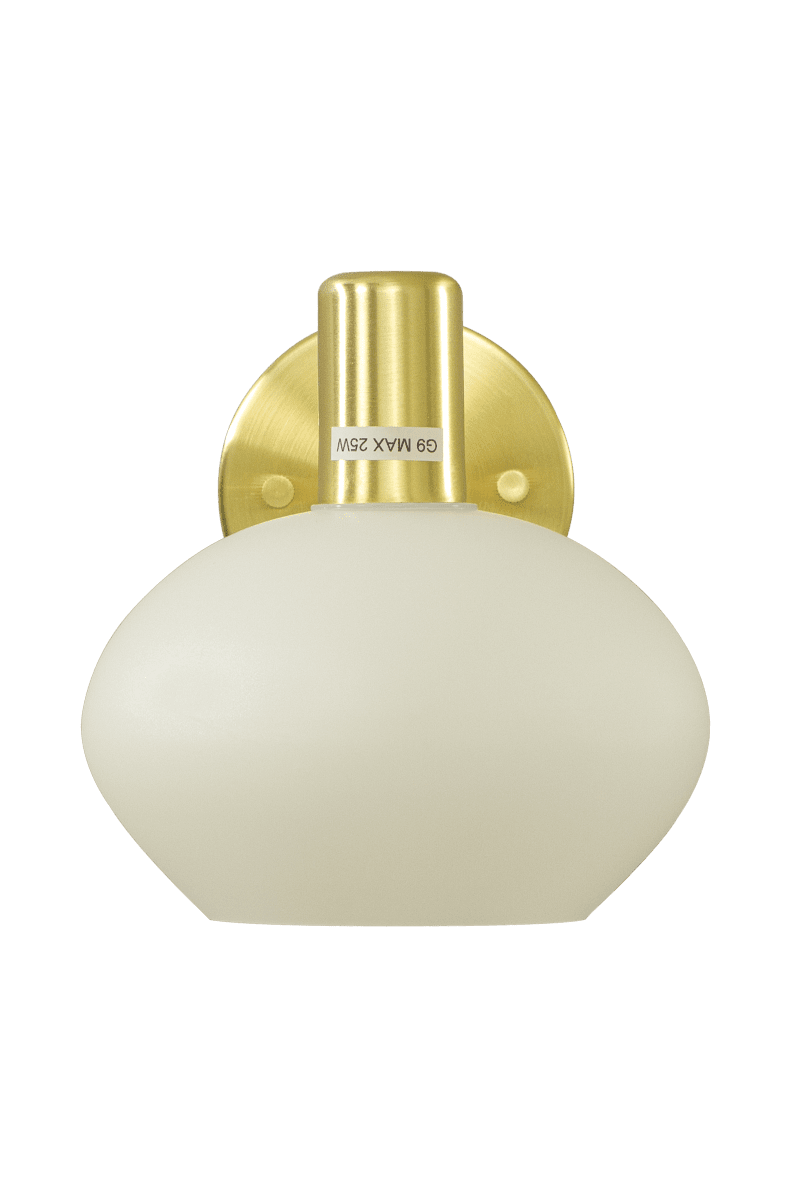 Elba Ø15 Latón mate lámpara de baño De Aneta Lighting - Este aplique de pared de metal tiene un dise&ntilde;o elegante con una pantalla de cristal blanco opal que proporciona una luz suave y agradable.