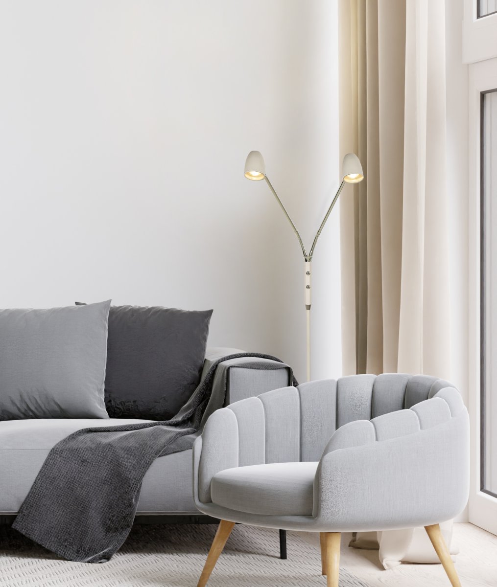 Sandnes 2 Blanco lámpara de pie De Aneta Lighting - Con dos brazos flexibles, es perfecta como l&aacute;mpara de lectura y tiene dos interruptores de encendido separados con regulador de intensidad integrado, lo que permite ajustar el brillo seg&uacute;n sea necesario.