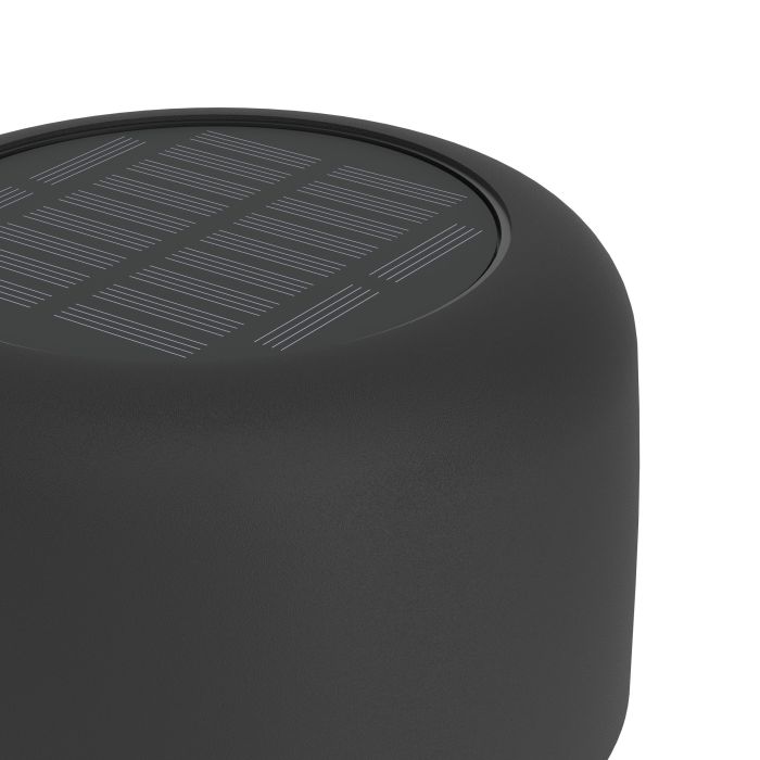 Roccanova 30cm Negro lámpara solar De Eglo - Roccanova es una elegante lámpara de mesa que funciona con energía solar y que combina forma y función para uso en interiores y exteriores.