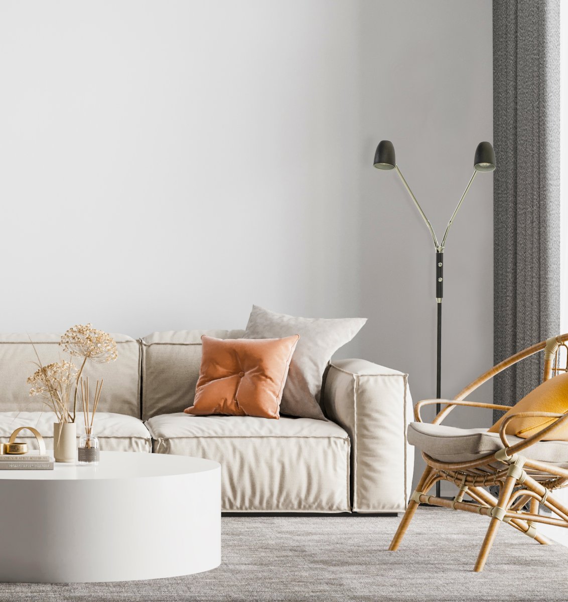Sandnes 2 Negro lámpara de pie De Aneta Lighting - Con dos brazos flexibles, es perfecta como l&aacute;mpara de lectura y tiene dos interruptores de encendido separados con regulador de intensidad integrado, lo que permite ajustar el brillo seg&uacute;n sea necesario.