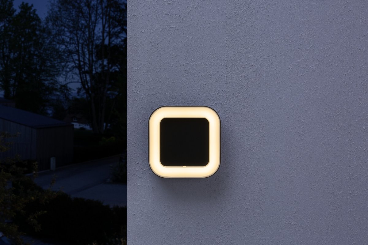 Square Gris oscuro lámpara de exterior De Osram - Tillverkad av aluminium och med IP44-klassning &auml;r den t&aring;lig mot v&auml;der och passar perfekt f&ouml;r fasader, entr&eacute;er och uteplatser.