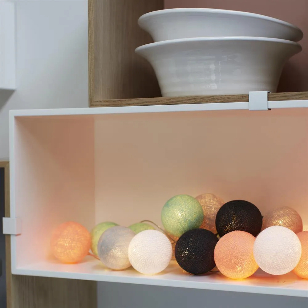 Irislights Endless Summer 20-lights Multicolor De Irislights - La guirnalda consta de un cable de pl&aacute;stico con finas bolas artesanales de hilo de algod&oacute;n y poli&eacute;ster que emiten una hermosa luz al romperse.