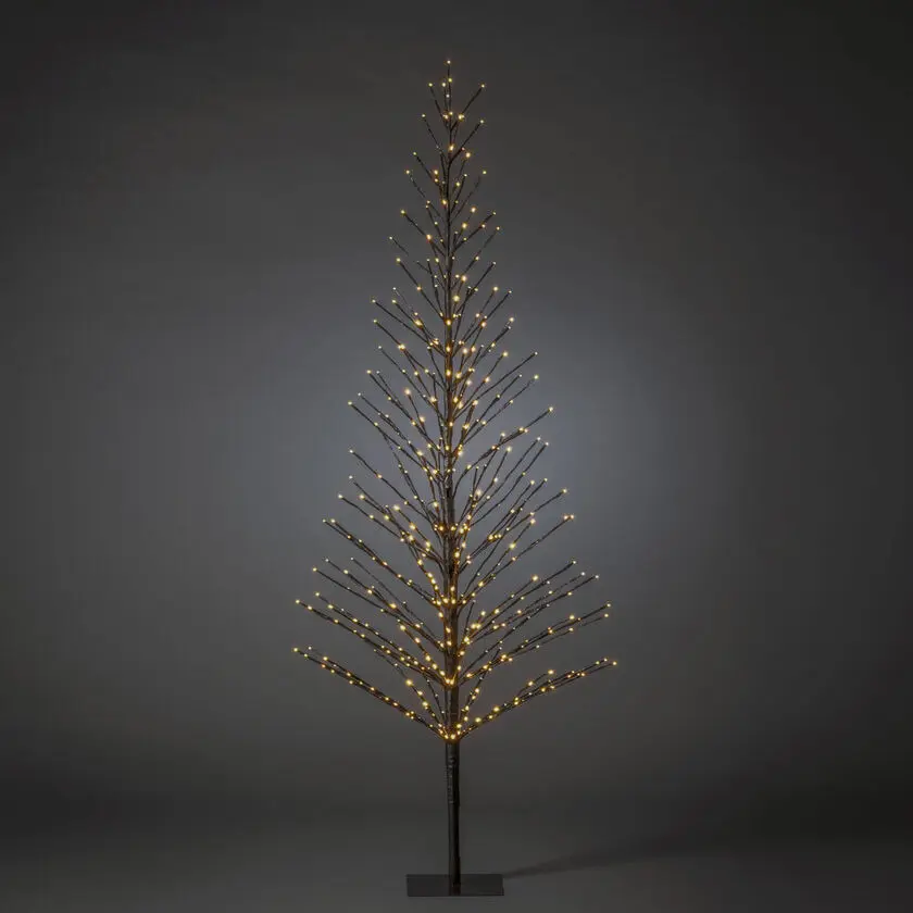 Madera Negra 210cm Negro De Konstsmide - Un elegante &aacute;rbol decorativo negro que ilumina el invierno con 504 luces LED de color &aacute;mbar c&aacute;lido con efectos continuos y de luci&eacute;rnaga.
