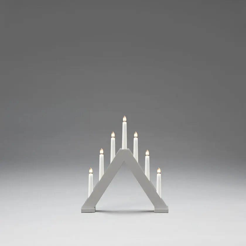 Candelabra 7 Lights Gris De Konstsmide - Crea un ambiente navide&ntilde;o moderno y elegante con este elegante candelabro de Adviento fabricado en madera lacada en gris mate.