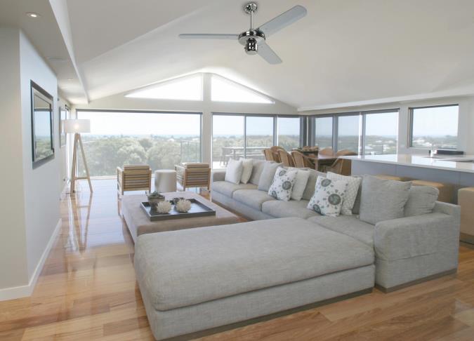 Industrial Ø122 Cromo De Westinghouse - El ventilador de techo industrial en acabado cromado con palas de acero cromado es un dise&ntilde;o atemporal y un &eacute;xito de ventas de Westinghouse.