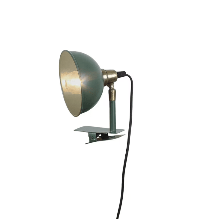 Pelle Verde lámpara de pinza De Strömshaga - L&aacute;mpara de mesa que se puede fijar al cabecero, al alf&eacute;izar de una ventana o al borde de una mesa o estanter&iacute;a.