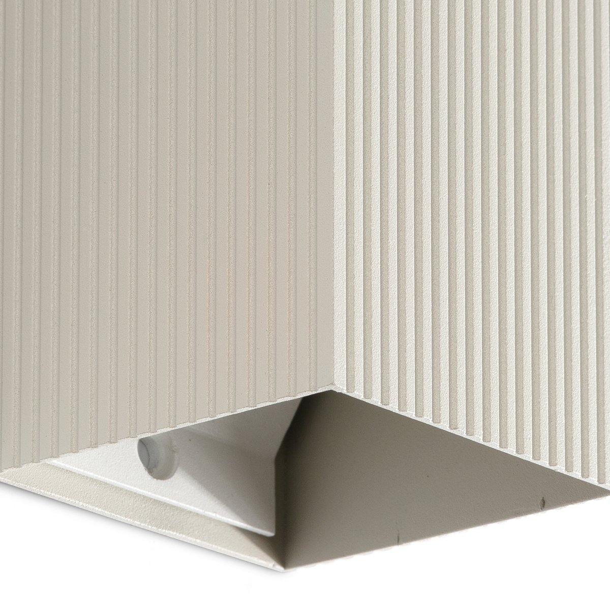 Lune 10cm Gris acanalado lámpara de pared De Faro Barcelona - Lune es una l&aacute;mpara de pared cuadrada con una superficie acanalada gris que combina funcionalidad y forma.