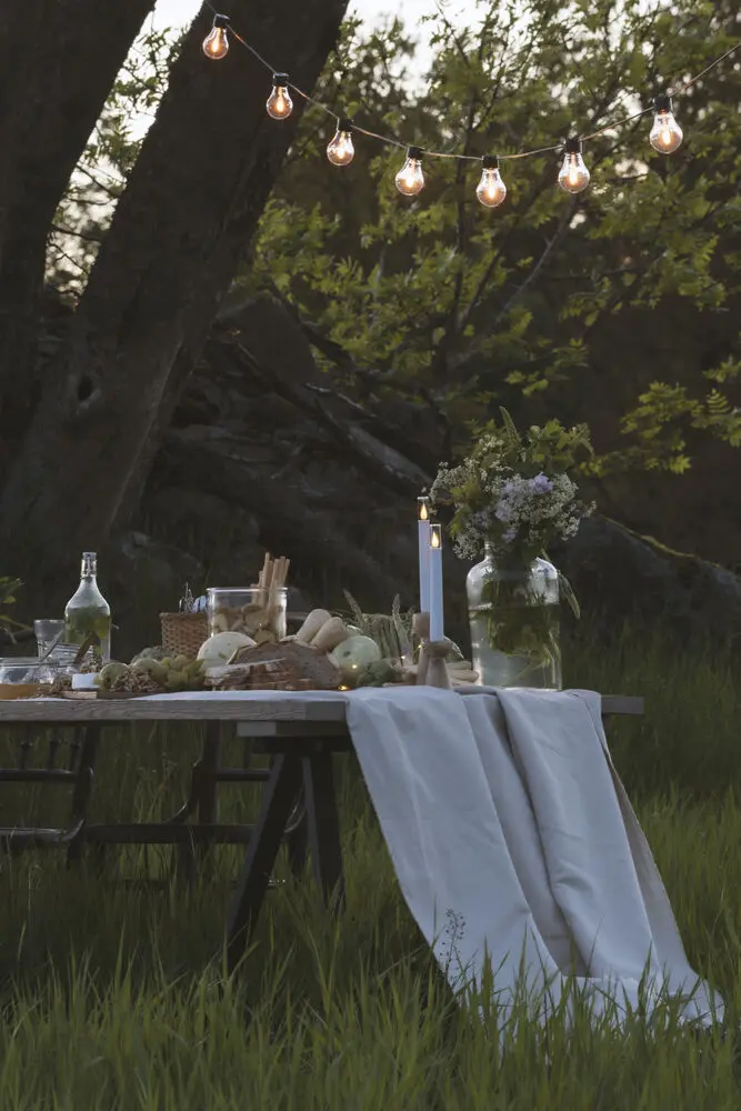 Guirnalda luminosa, ámbar, 4,5 m Negro De Konstsmide - Cadena de luces decorativas con 10 luces LED &aacute;mbar intercambiables que crean un ambiente c&aacute;lido y acogedor.