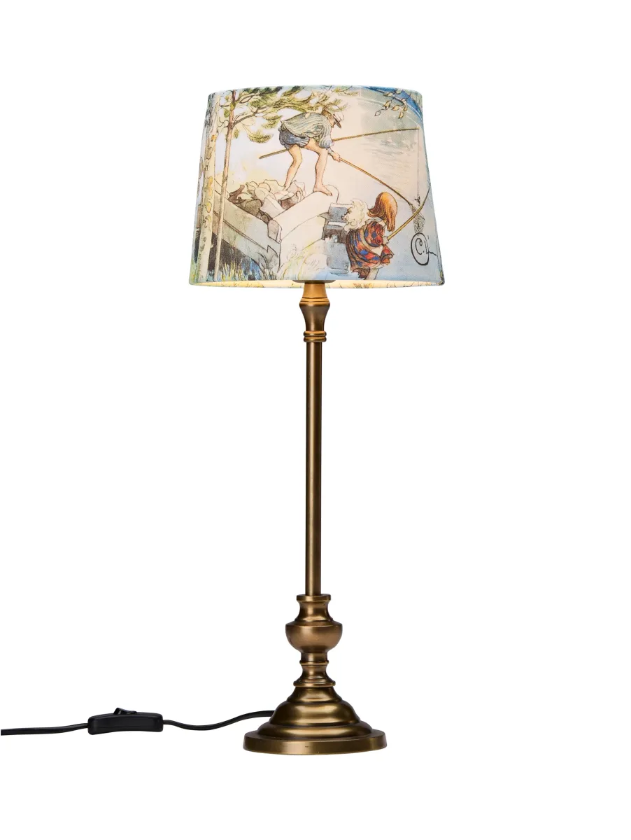 Andrea 53cm Beige lámpara de mesa De PR Home - La lámpara de mesa Andrea, junto con la pantalla Kraftfangst, crea una apariencia elegante y se convierte en el centro de atención de la habitación.