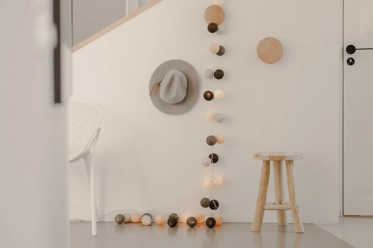 Irislights Shades 35-lights Multicolor De Irislights - Simplemente coloca las bolas sobre la guirnalda en el orden deseado y &uacute;salas como detalle decorativo en una ventana o como iluminaci&oacute;n ambiental en una cesta en la habitaci&oacute;n de un ni&ntilde;o.