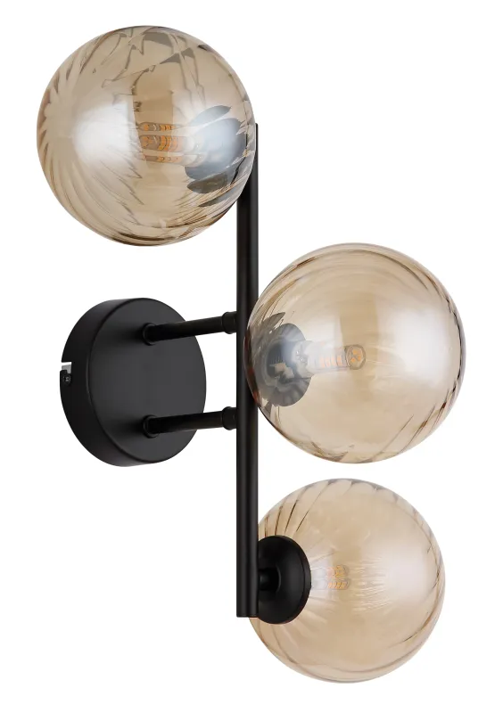 Conor 36cm Ámbar lámpara de pared De Globo Lighting - Conor v&auml;gglampa i mattsvart med amberf&auml;rgade glassf&auml;rer ger en modern och elegant touch till vilket rum som helst.