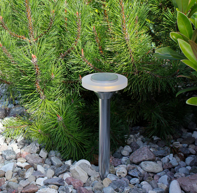 Ellips Plata De Lightson - En stilren l&auml;gre pollare som passar om du vill skapa ledljus l&auml;ngs en g&aring;ng eller stig.