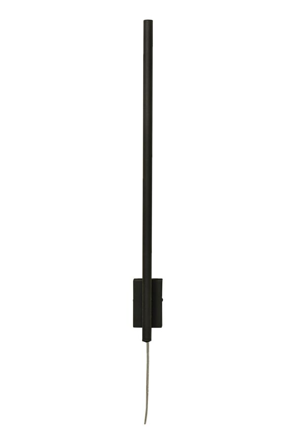 Stecco 65cm Negro lámpara de pared De Aneta Lighting - La lámpara de pared STECCO, fabricada en metal lacado en negro, se adapta tanto a paredes estrechas como a otras ligeramente más grandes.