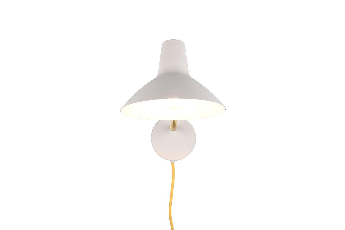 Traveller 38cm Gris lámpara de pared De Trio Lighting - Su cálido color gris y el brazo de latón mate le confieren un aspecto elegante que complementa una amplia variedad de estilos de decoración.