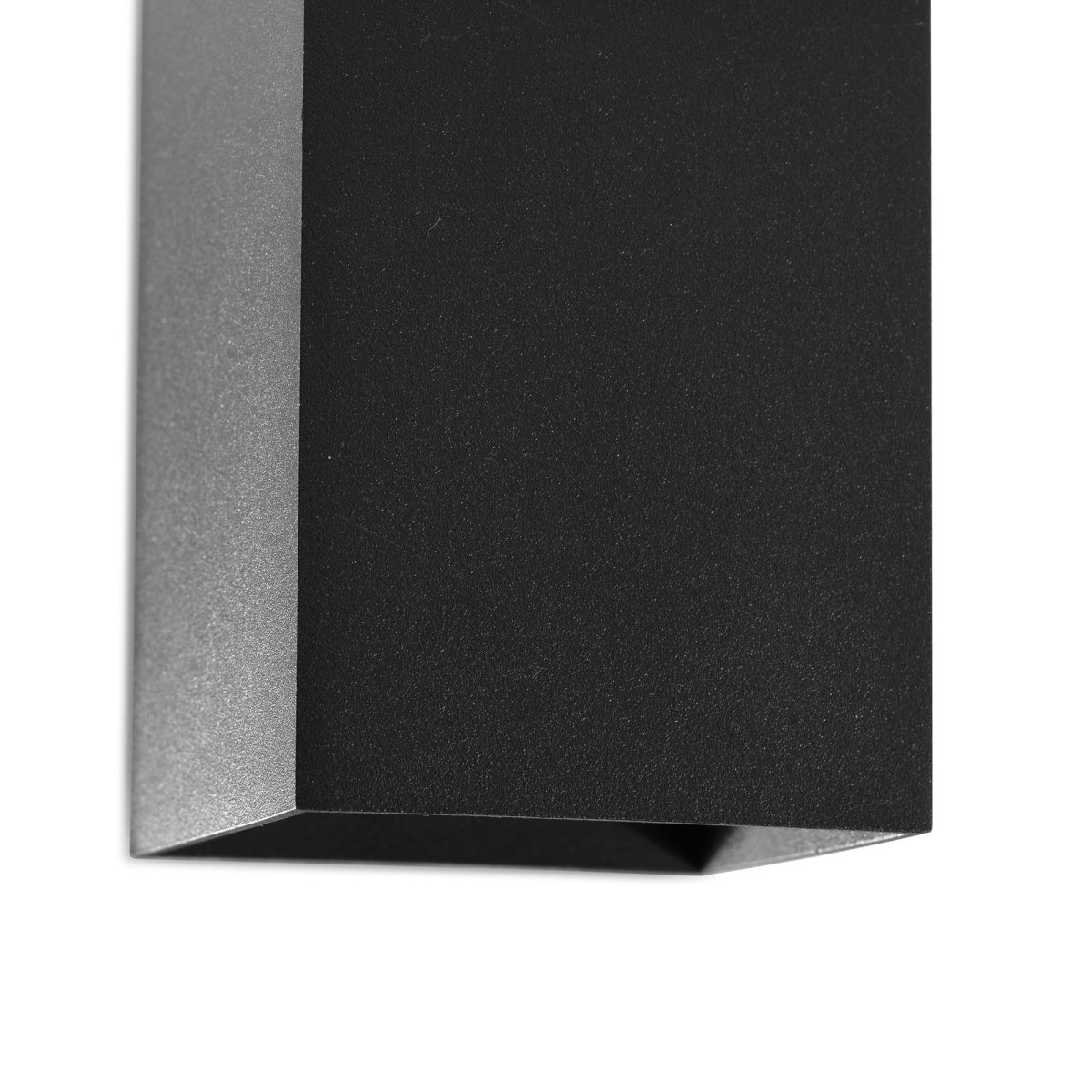 Lune 10cm Negro lámpara de pared De Faro Barcelona - Lune es una l&aacute;mpara de pared cuadrada con acabado negro mate que se integra a la perfecci&oacute;n en pasillos, corredores y otras zonas de paso.