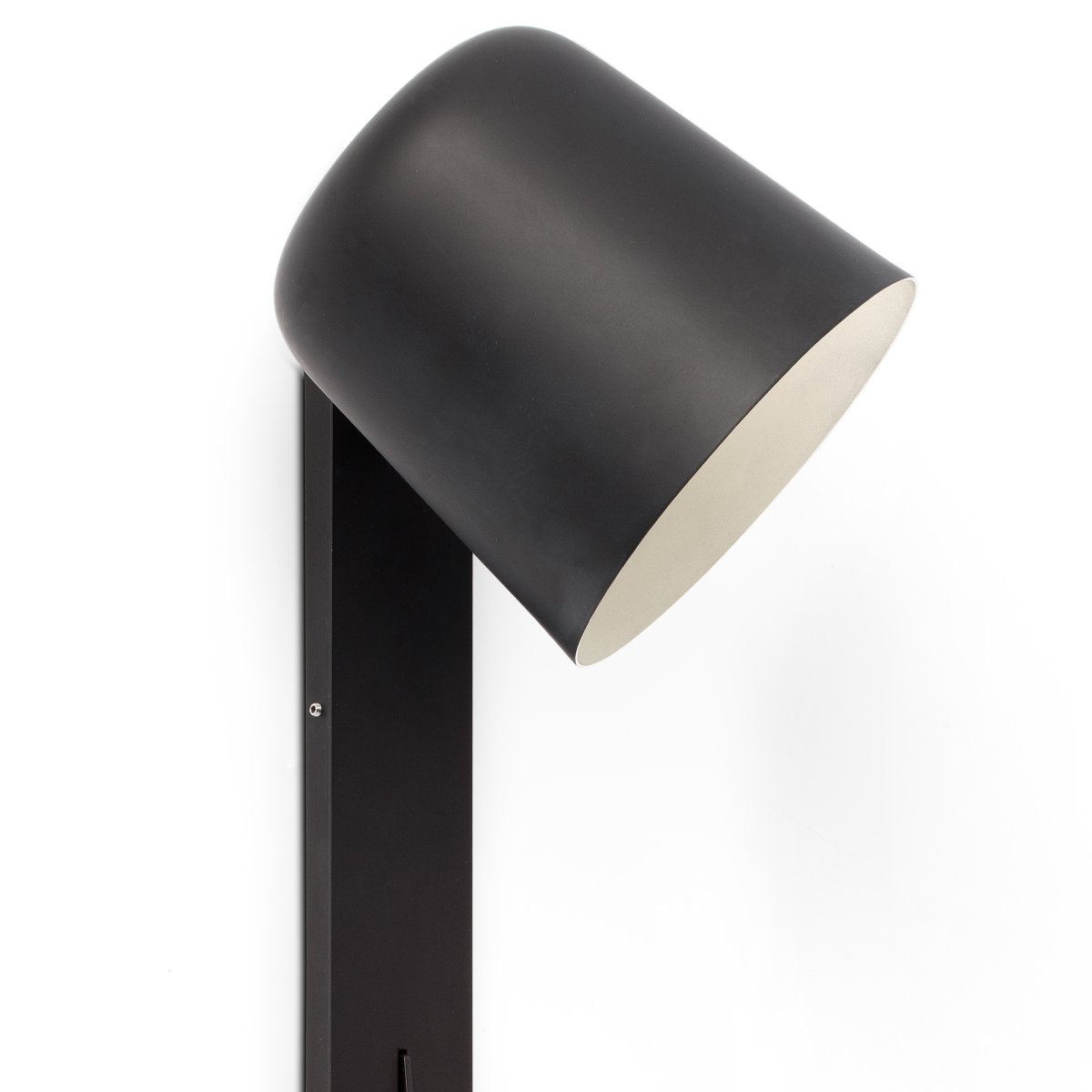 Tila 46cm Negro lámpara de lectura De Faro Barcelona - Su estructura de acero negro de estilo n&oacute;rdico no solo alberga una fuente de luz de ajuste continuo, sino que tambi&eacute;n sirve como pr&aacute;ctico estante para libros o revistas.