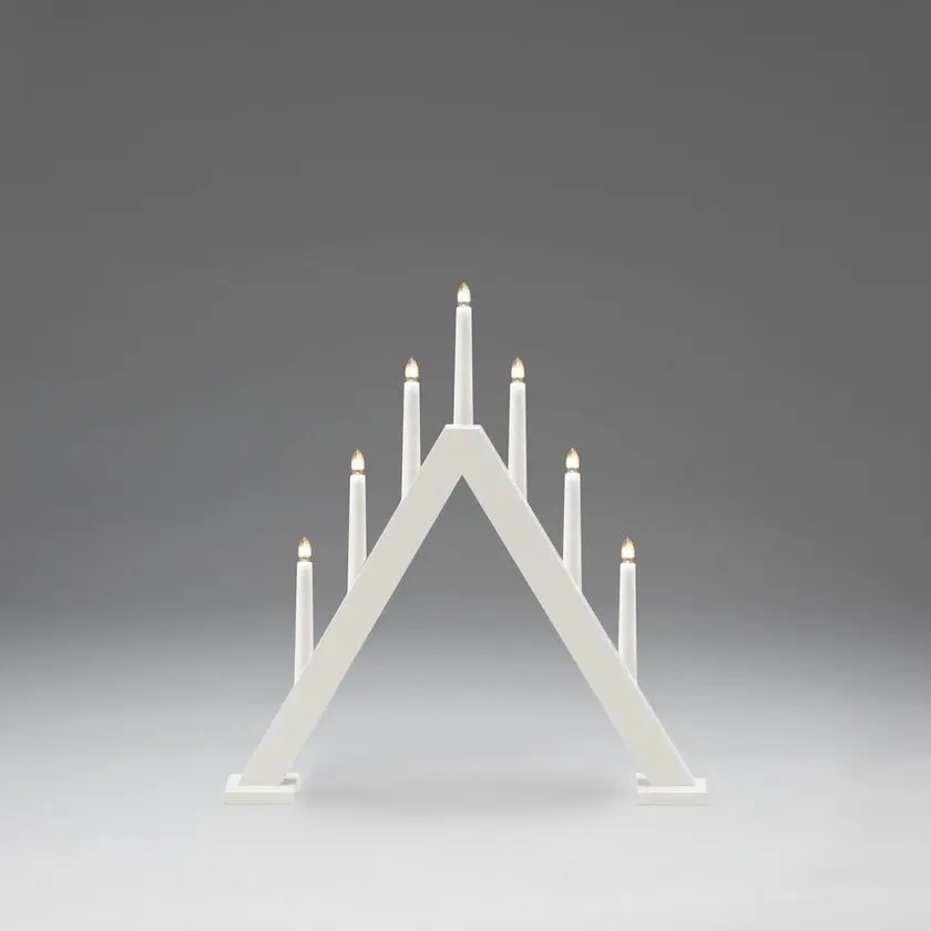 Candelabra 7 Lights Blanco De Konstsmide - Dale a tu hogar un ambiente navide&ntilde;o atemporal y con estilo con este elegante portavelas de Adviento fabricado en madera lacada en blanco mate.