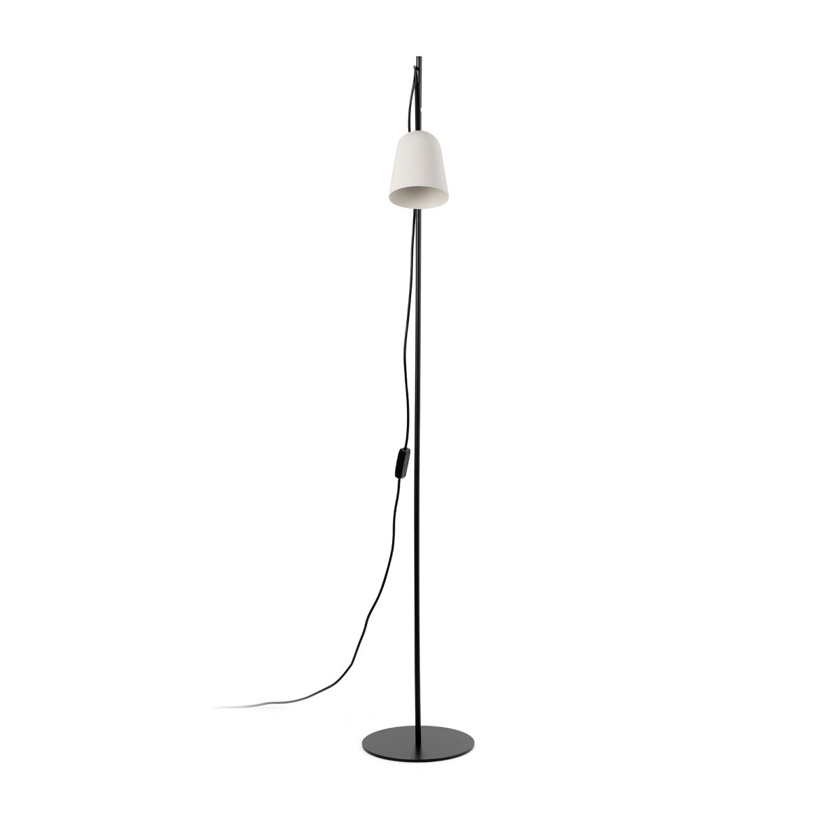 Studio Blanco lámpara de pie De Faro Barcelona - Studio es una elegante l&aacute;mpara de pie de Nahtrang, inspirada en el dise&ntilde;o cl&aacute;sico de los a&ntilde;os 50: atemporal y moderna a la vez.