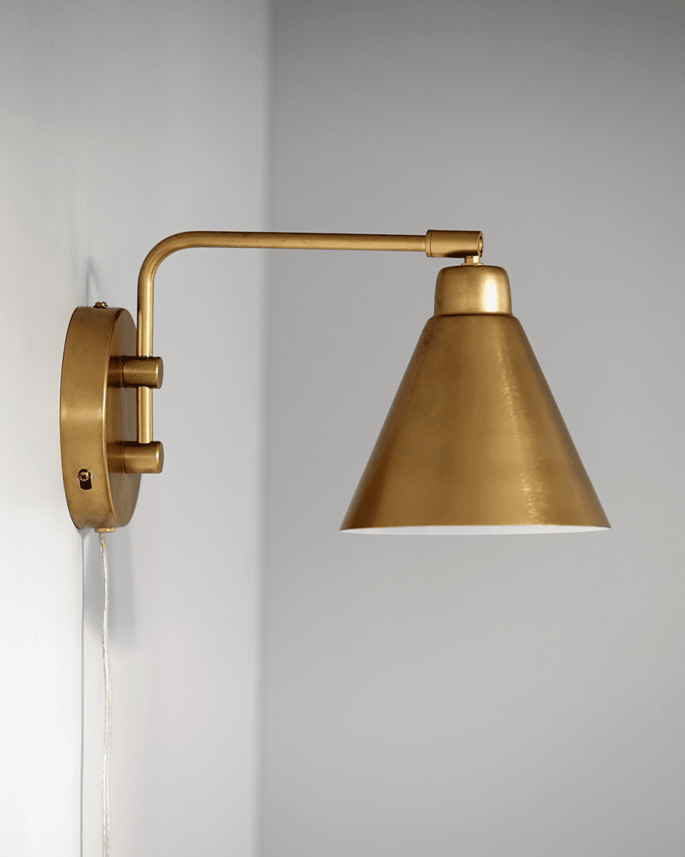 Game 30cm Latón lámpara de pared De House Doctor - Game es una elegante l&aacute;mpara de pared de House Doctor con un fant&aacute;stico acabado de lat&oacute;n.