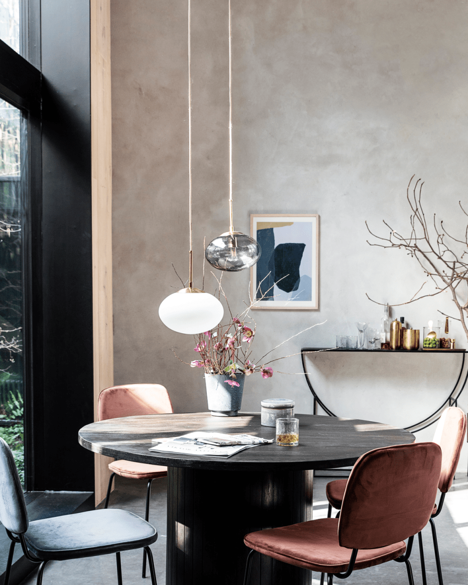 Opal Ø22 Latón Lámpas de techo De House Doctor - Cuelga la hermosa lámpara sobre tu mesa de comedor o en la sala de estar.