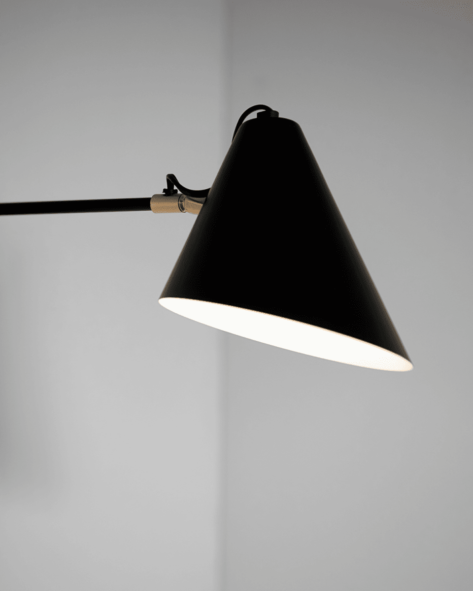Club 45cm Negro lámpara de pared De House Doctor - Con la lámpara de pared decorativa Club de House Doctor podrás crear una luz atmosférica en la habitación y también una hermosa decoración en tu pared.