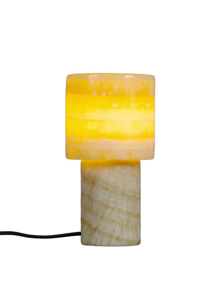 Lucie 16cm Naturaleza lámpara de mesa De PR Home - Queda perfecta junto a la ventana, sobre un escritorio en el recibidor o en una mesita auxiliar del sal&oacute;n, creando un brillo especial y un ambiente exclusivo.