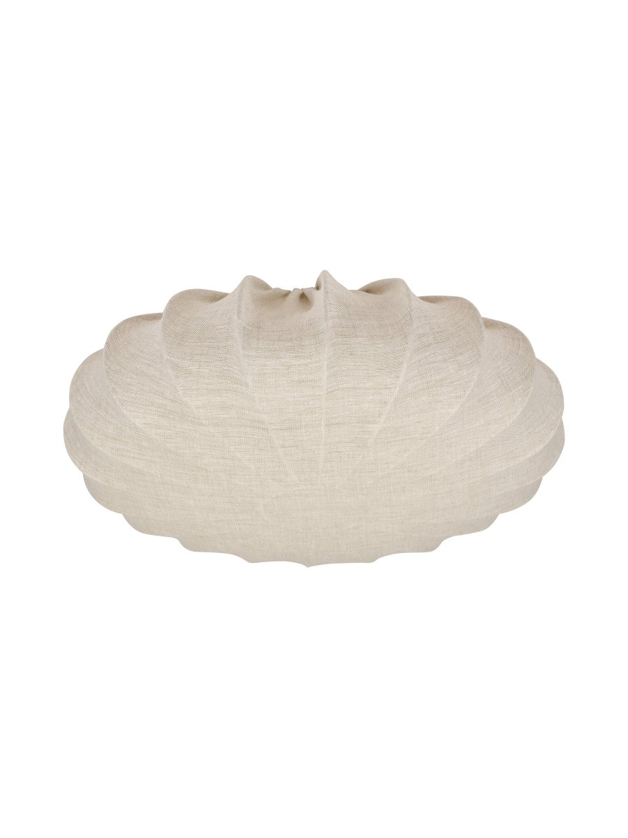 Linne Ø56 Beige plafón De PR Home - Su color beige y su forma ligeramente plisada le confieren un aire ligero y armonioso, mientras que la tela difunde una luz suave y agradable por toda la habitación.