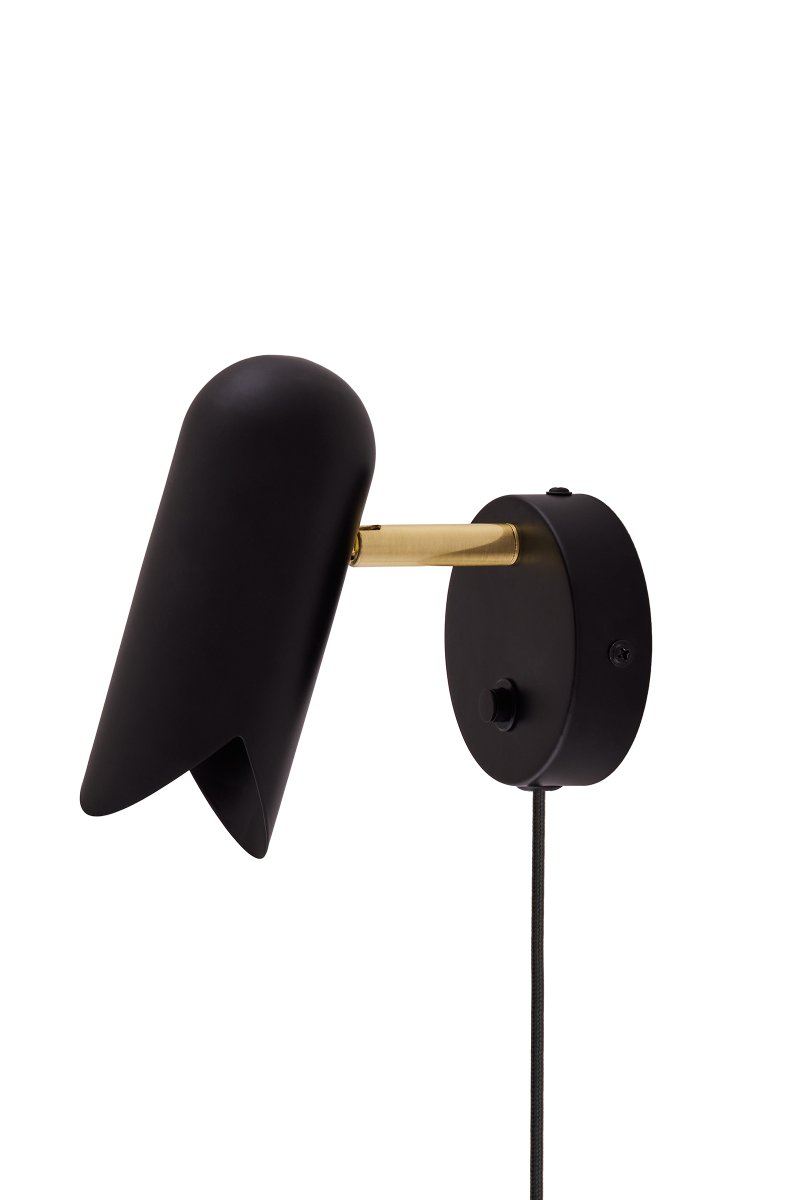 Savoy 15cm Negro lámpara de lectura De Globen Lighting - Su pantalla de diseño gráfico le confiere un aspecto moderno y proporciona una agradable distribución de la luz, ideal para colocar junto a la cama, en un rincón o como iluminación de acento.