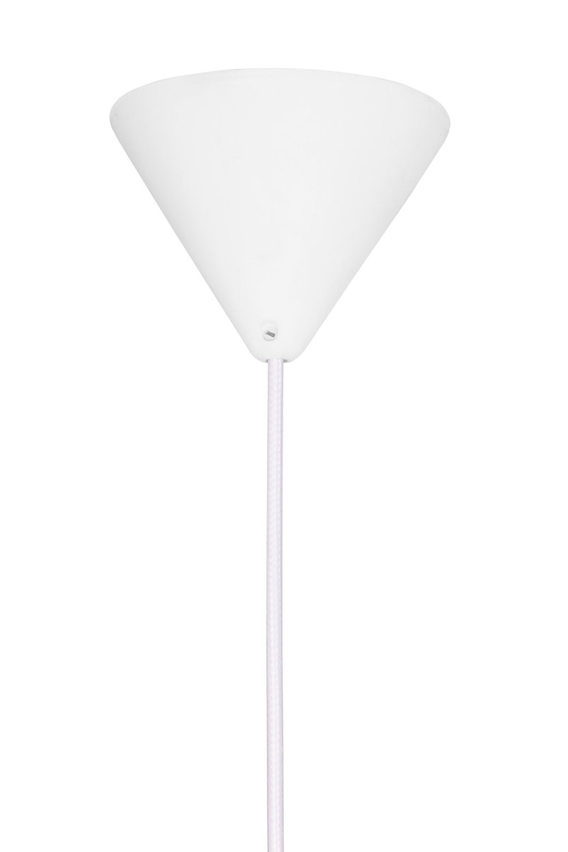 Volang Ø50 Lodo Lámpas de techo De Globen Lighting - La pantalla está pintada de blanco en su interior, el casquillo y el interior están pintados de blanco para crear un contraste suave y difundir la luz.
