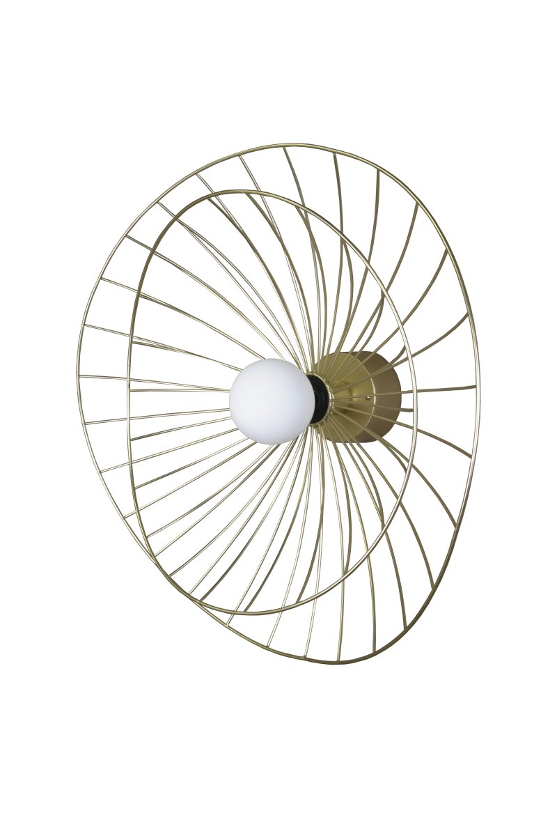 Ray Ø60 Latón cepillado lámpara de pared De Globen Lighting - La lámpara se puede montar tanto en el techo como en la pared, lo que la hace versátil.