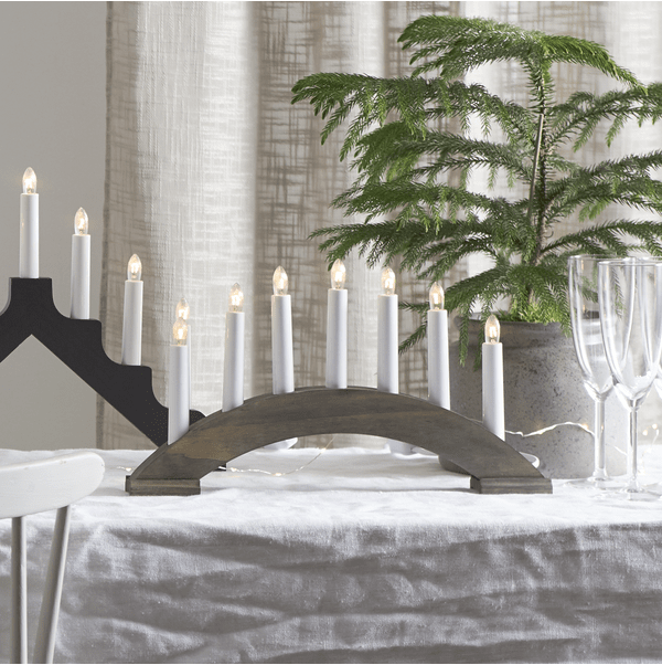 Bea Marrón De Star Trading - Candelabro de madera te&ntilde;ido de marr&oacute;n en forma de arco con siete velas.