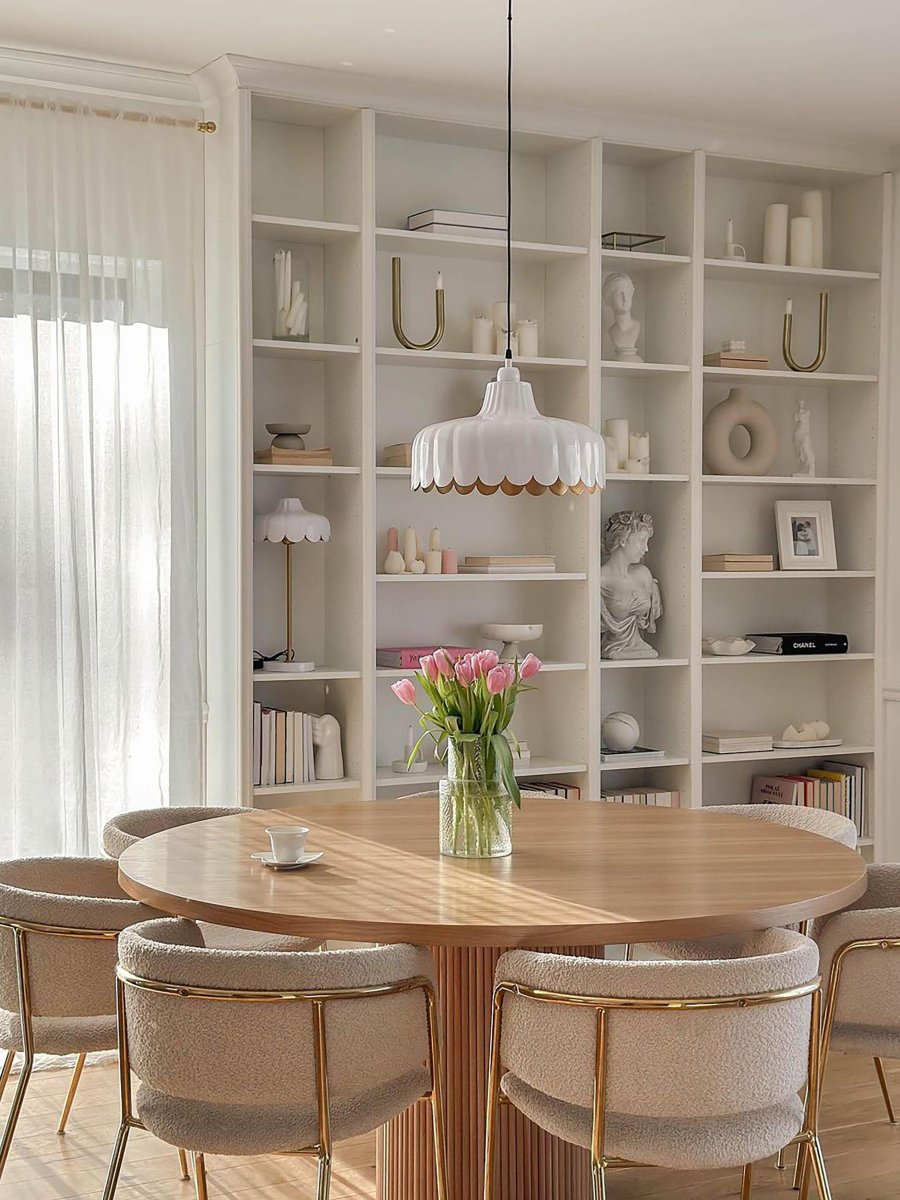 Wells Ø45 Blanco Lámpas de techo De PR Home - Cable de plástico negro de 1,6 m de longitud con cazoleta de techo para suspensión con gancho del mismo color que la lámpara.